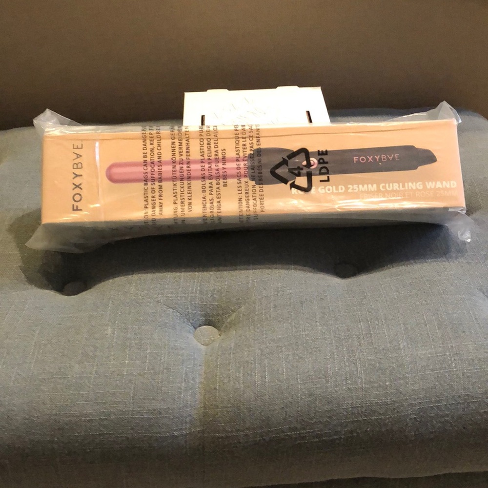 FOXYBAE Rose Gold 25MM Curling Wand - NIB